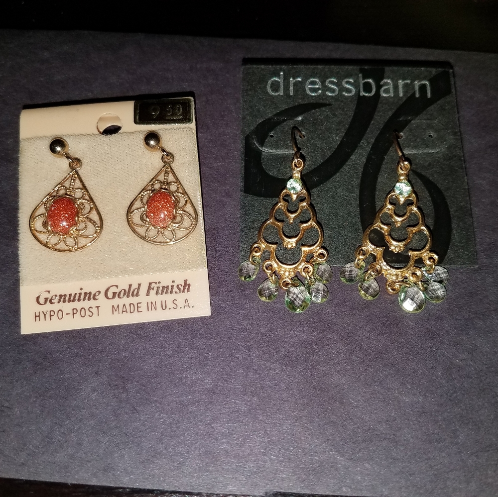 Lot of 2, fashion dangle earrings.